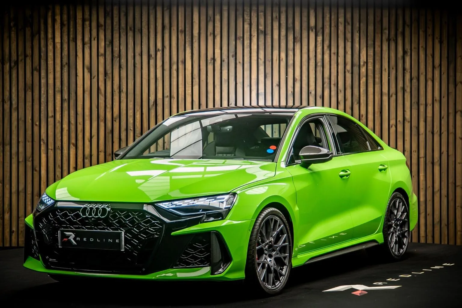2025 Audi RS3 Sedan Carbon Black angeboten von einem Fachhändler in Knaresborough, Vereinigtes Königreich, Hauptfoto