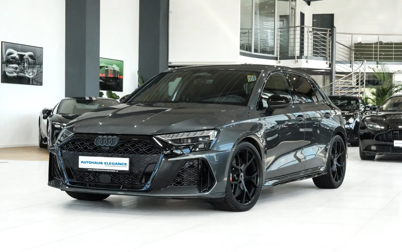 2025 Audi RS3 Sportback angeboten von einem Fachhändler in Köln, Deutschland, Hauptfoto