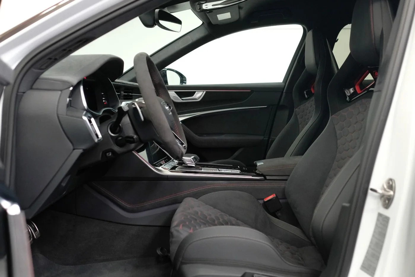 2025 Audi RS6 Avant GT angeboten von einem Fachhändler in Nuremberg, Deutschland, Foto 13 von 15
