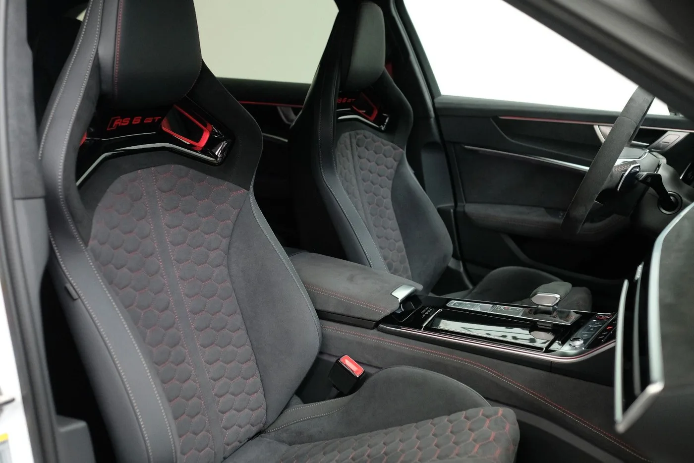 2025 Audi RS6 Avant GT angeboten von einem Fachhändler in Nuremberg, Deutschland, Foto 14 von 15