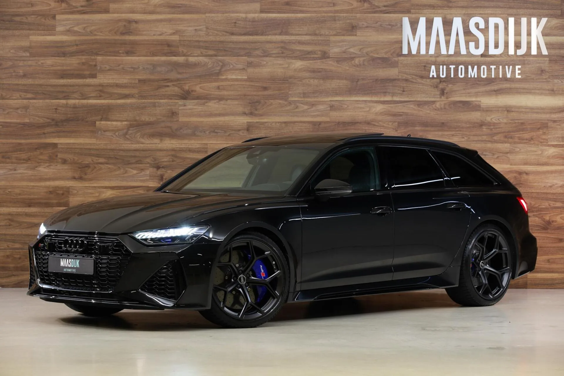 2025 Audi RS6 Avant performance angeboten von einem Fachhändler in Werkendam, Niederlande, Hauptfoto