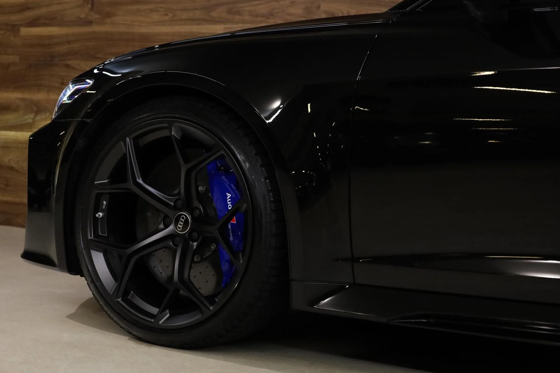 2025 Audi RS6 Avant performance, 24/30