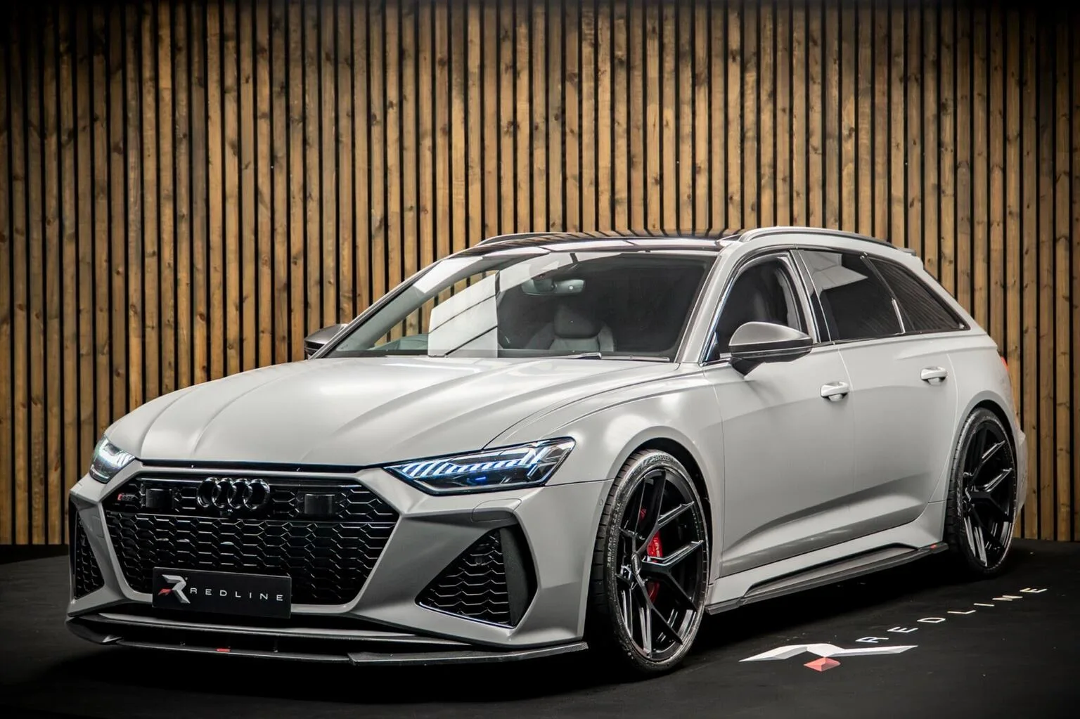 2025 Audi RS6 Avant performance Carbon Vorsprung angeboten von einem Fachhändler in Knaresborough, Vereinigtes Königreich, Hauptfoto