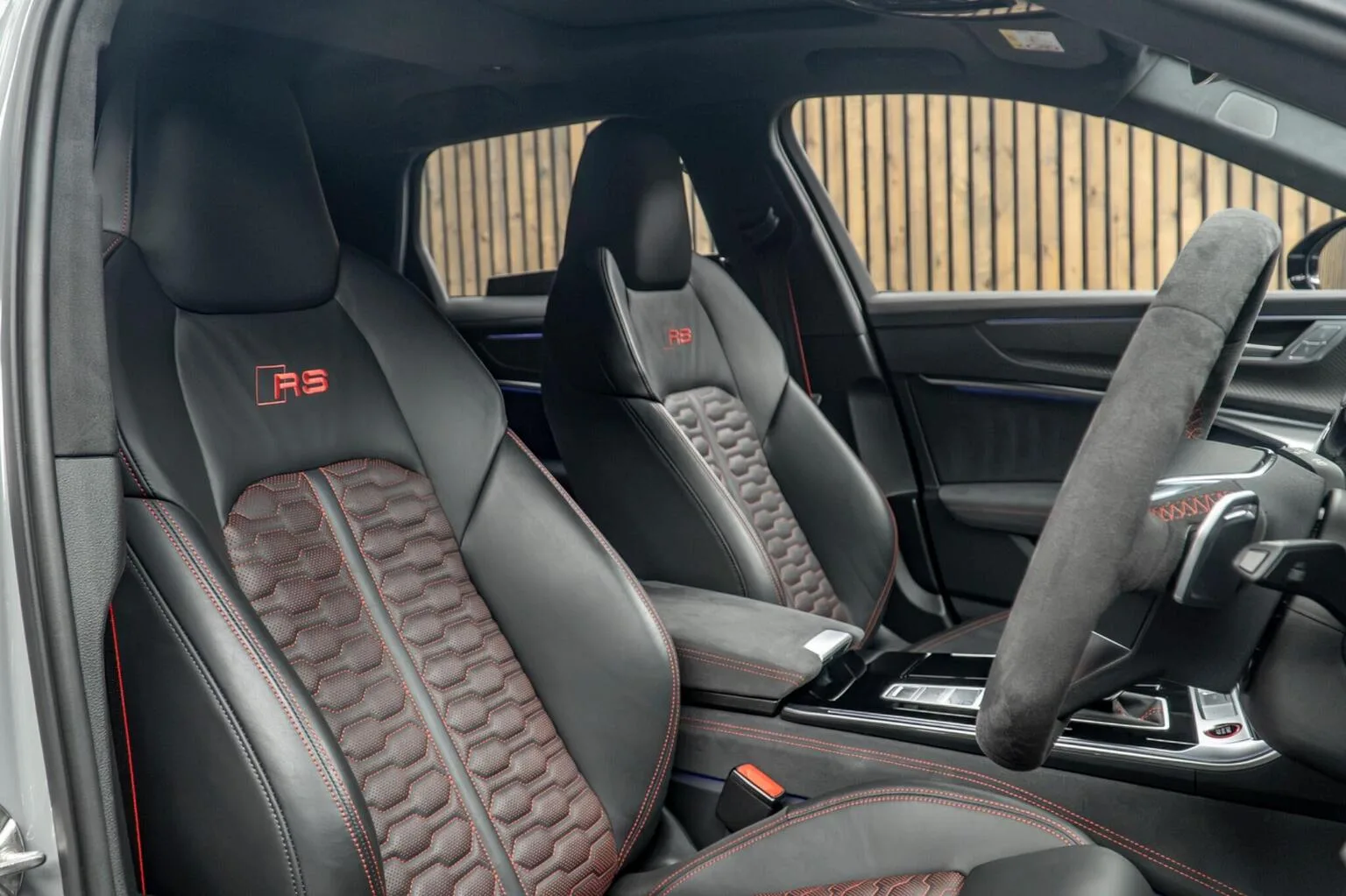 2025 Audi RS6 Avant performance Carbon Vorsprung, 2/30