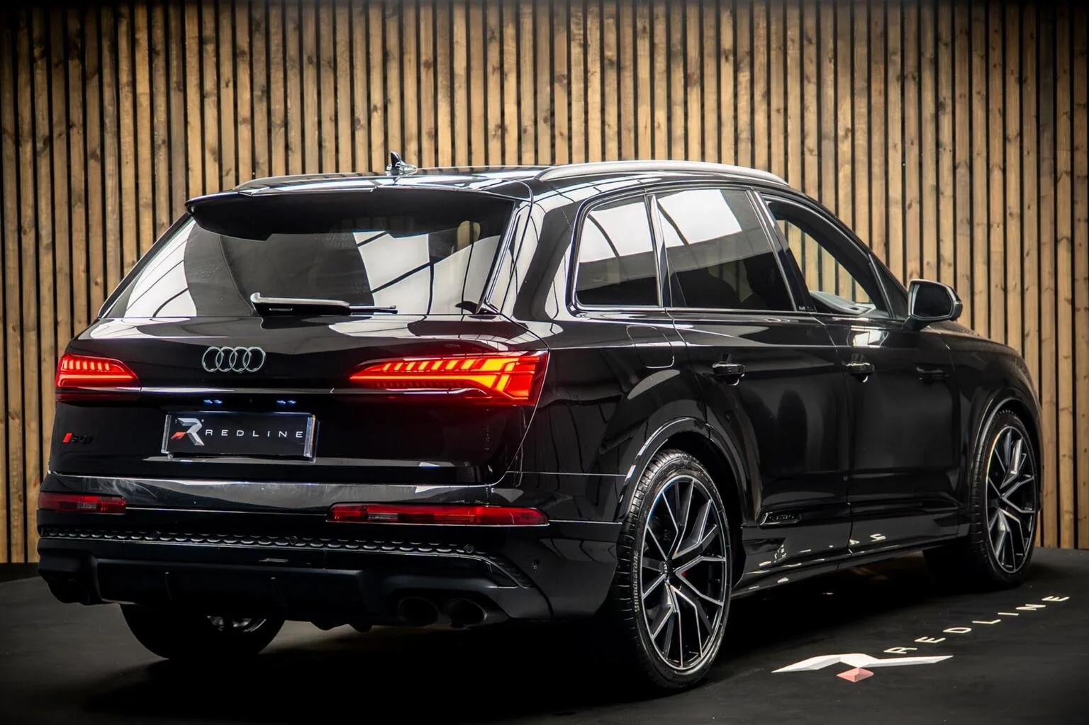 2025 Audi SQ7 Black Edition, 4/30