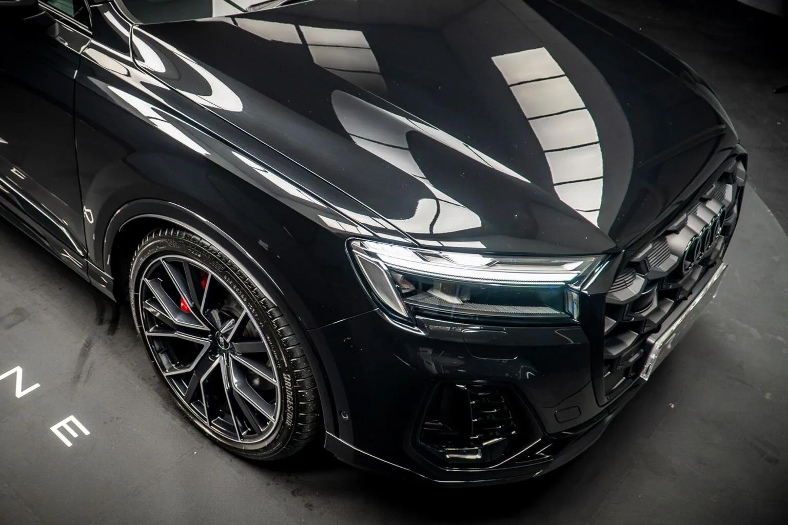 2025 Audi SQ7 Black Edition, 12/30