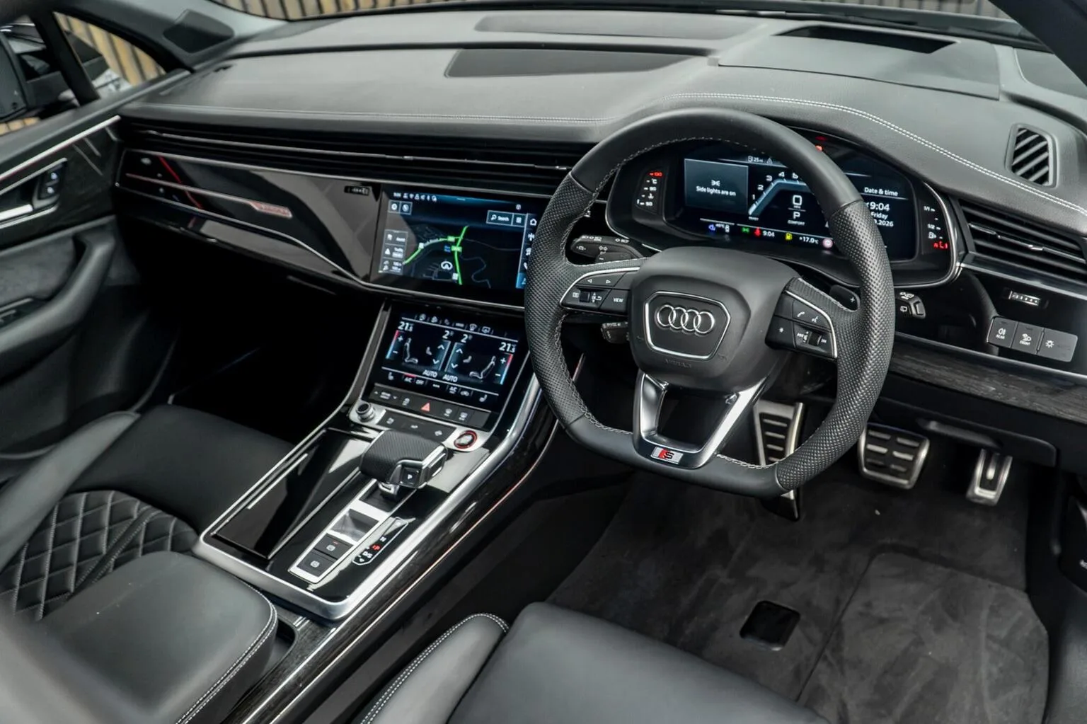 2025 Audi SQ7 Black Edition, 23/30