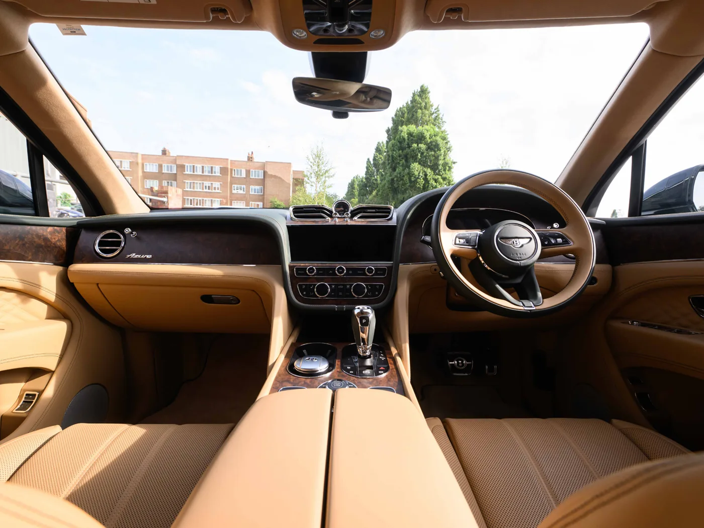 2025 Bentley Bentayga Azure angeboten von einer Vertragshändlergruppe in London, Vereinigtes Königreich, Foto 19 von 25