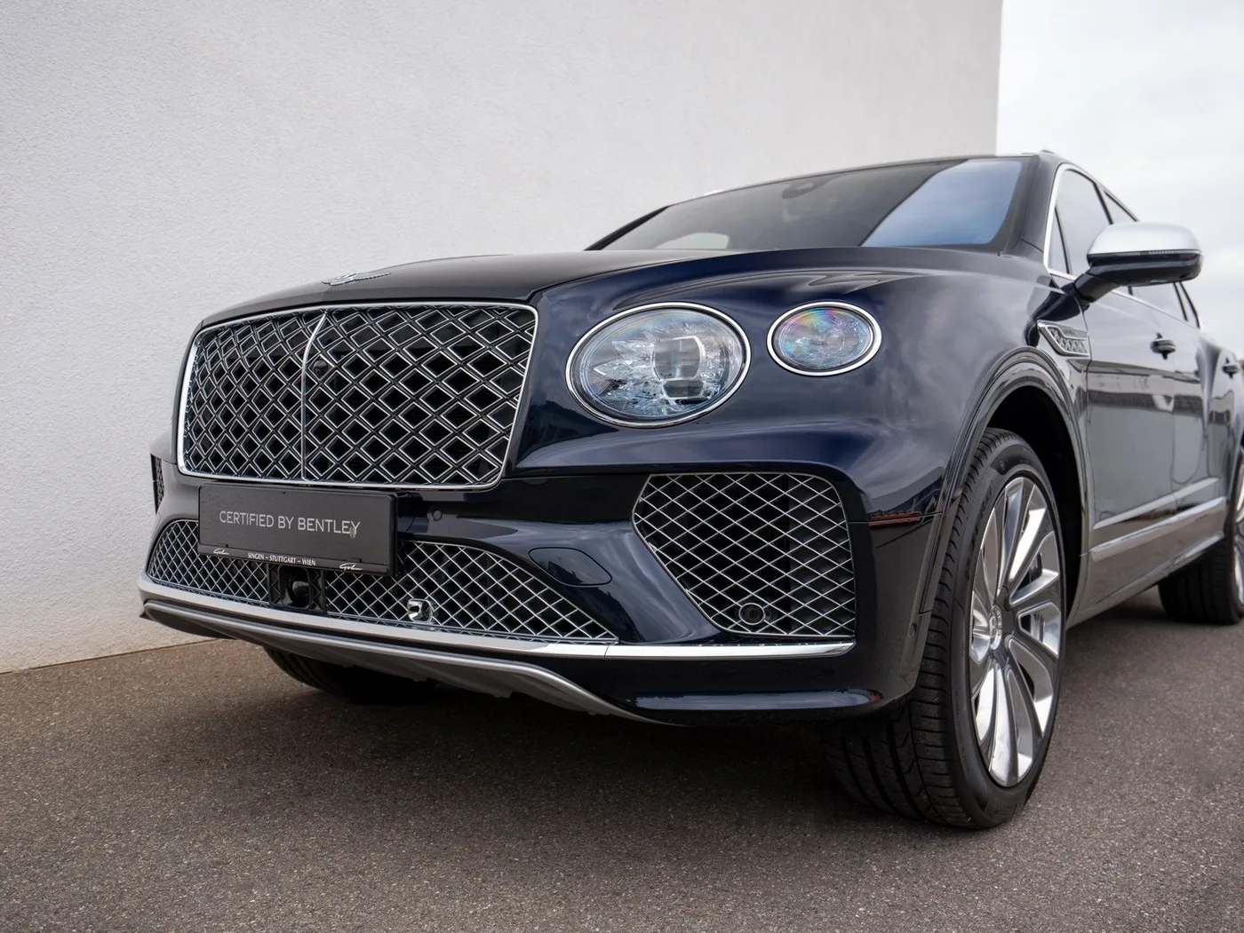 2025 Bentley Bentayga EWB Mulliner angeboten von einem Fachhändler in Singen, Deutschland, Foto 9 von 15