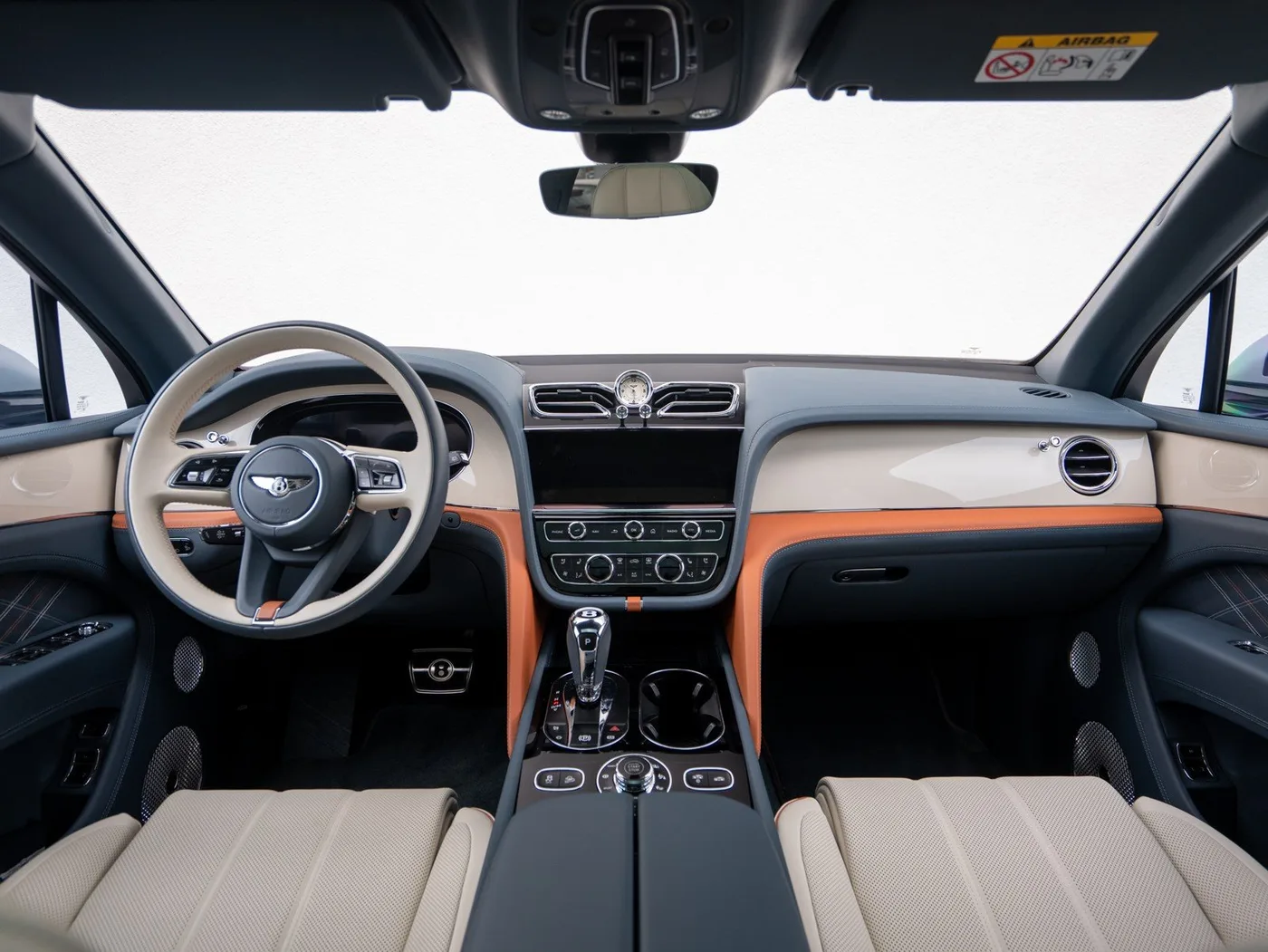 2025 Bentley Bentayga EWB Mulliner angeboten von einem Fachhändler in Singen, Deutschland, Foto 12 von 15