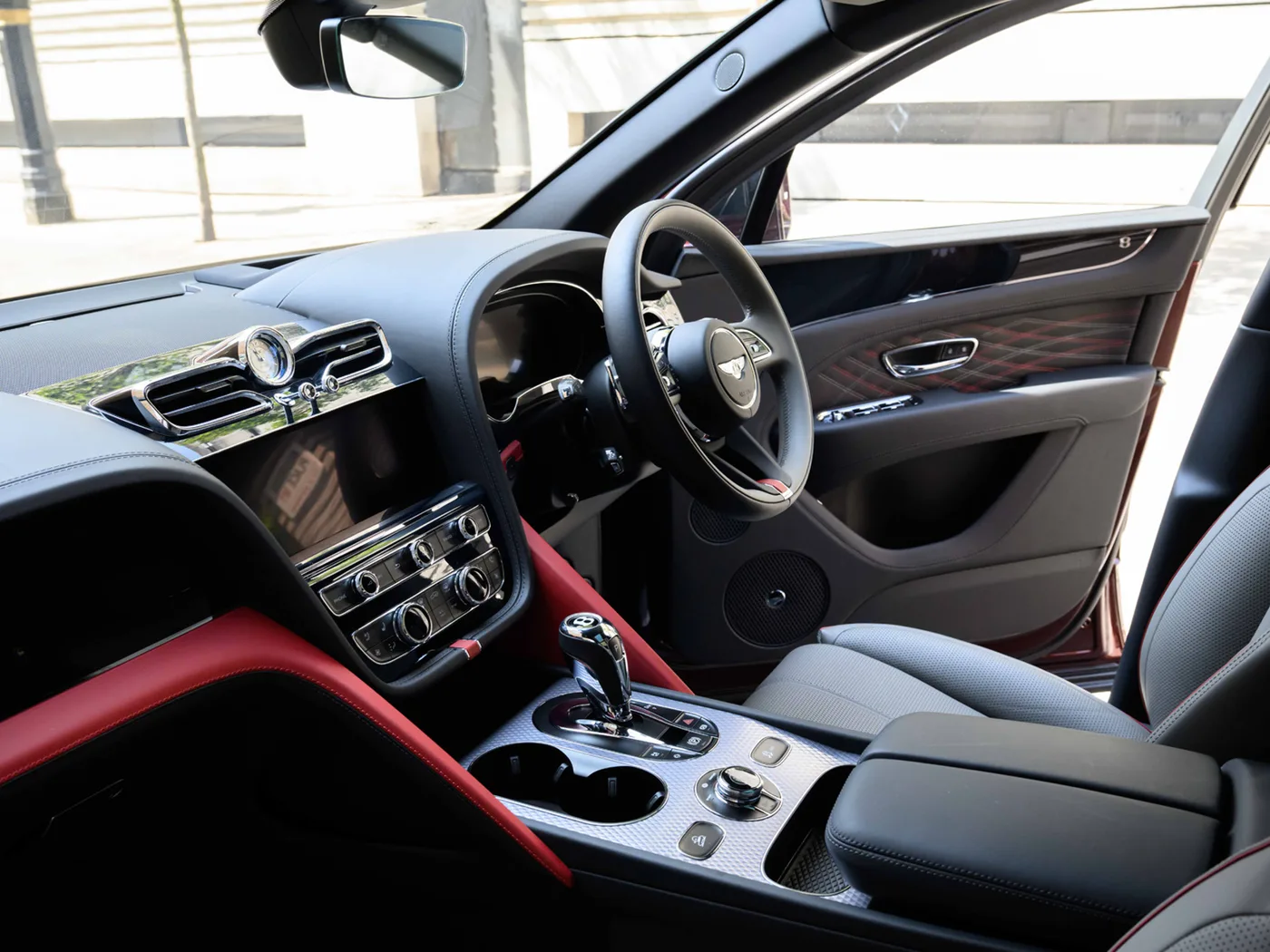 2025 Bentley Bentayga EWB Mulliner angeboten von einer Vertragshändlergruppe in London, Vereinigtes Königreich, Foto 8 von 25