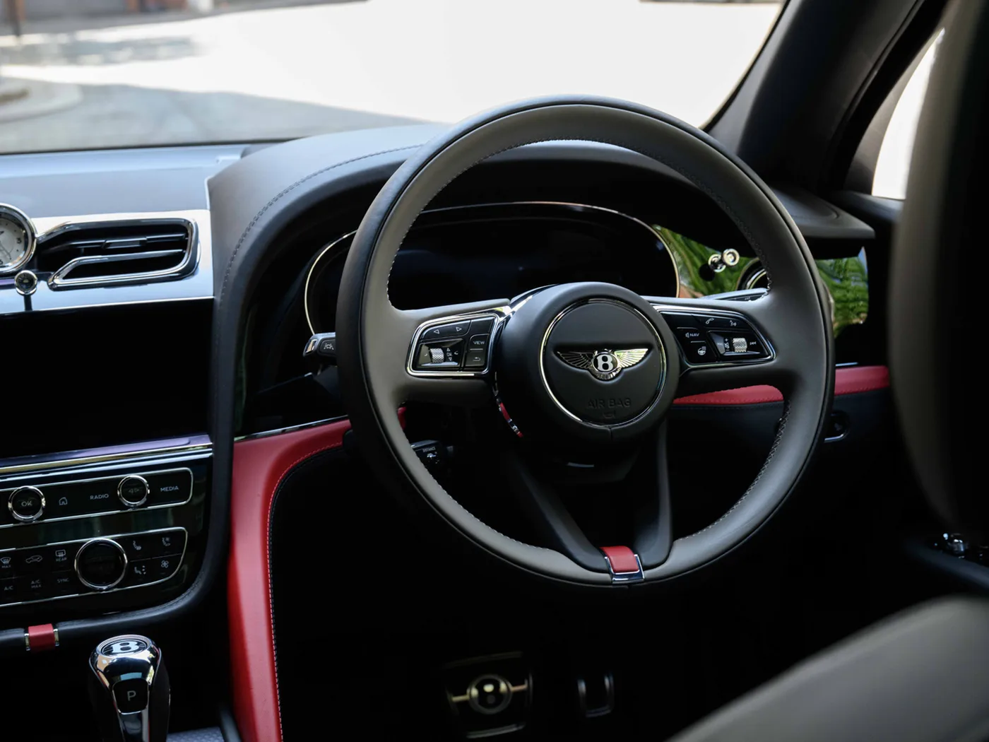 2025 Bentley Bentayga EWB Mulliner angeboten von einer Vertragshändlergruppe in London, Vereinigtes Königreich, Foto 10 von 25