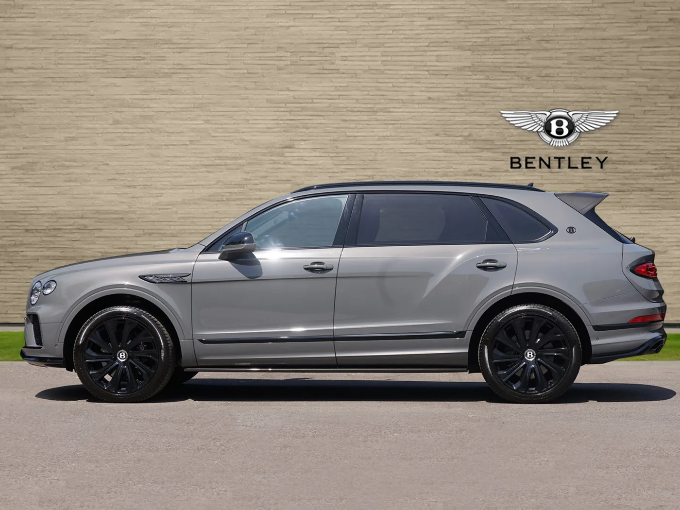 2025 Bentley Bentayga EWB Mulliner angeboten von einer Vertragshändlergruppe in Ripley, Vereinigtes Königreich, Foto 5 von 25