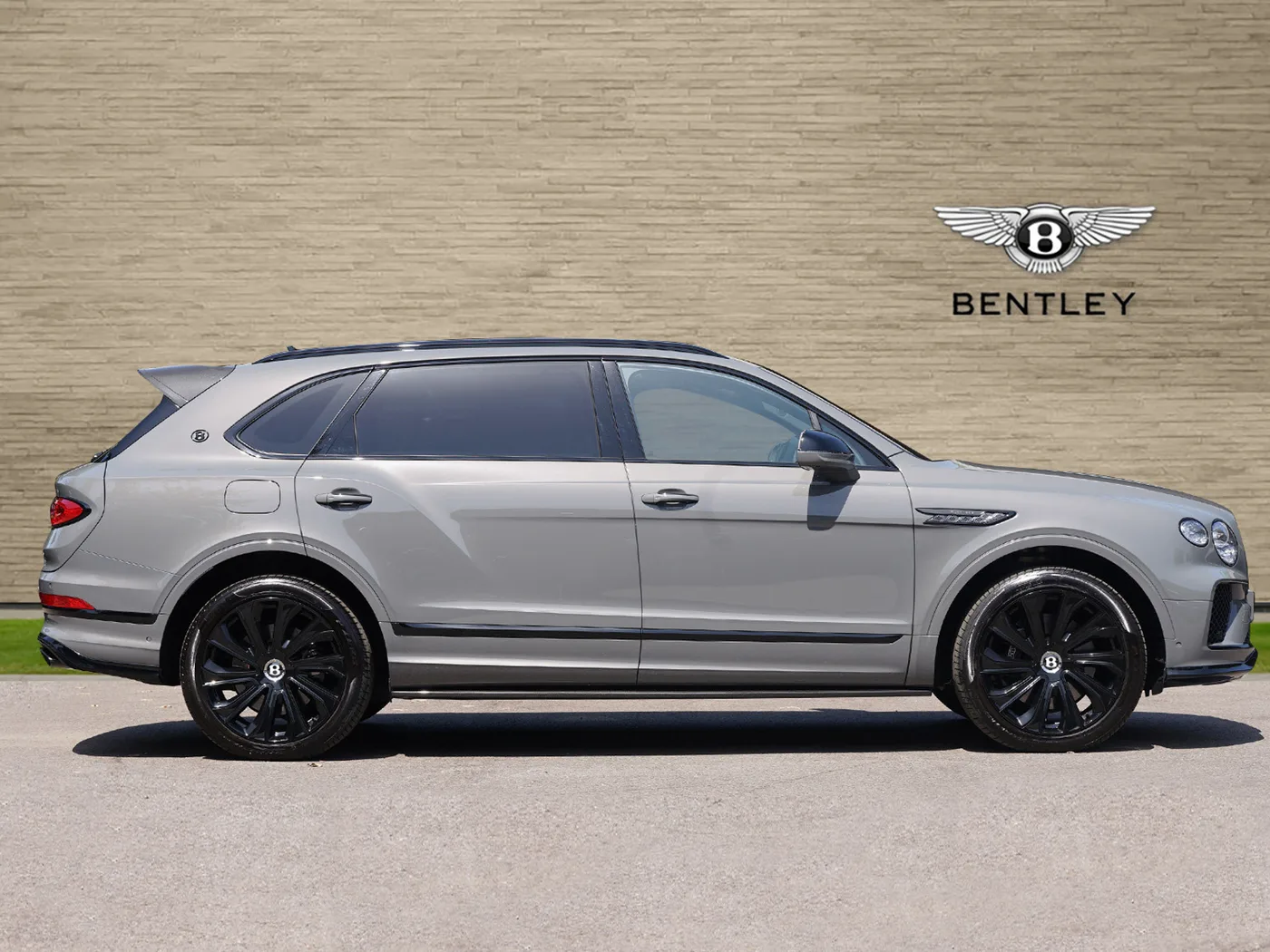 2025 Bentley Bentayga EWB Mulliner angeboten von einer Vertragshändlergruppe in Ripley, Vereinigtes Königreich, Foto 7 von 25