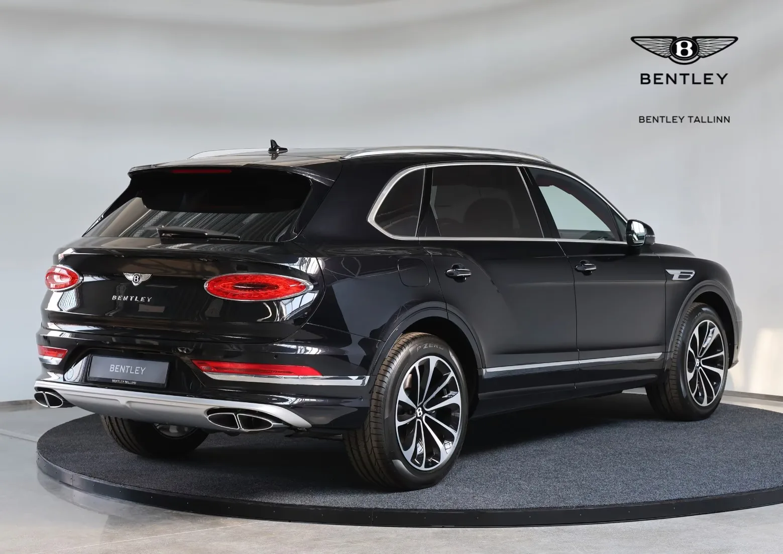 2025 Bentley Bentayga EWB, 2/19