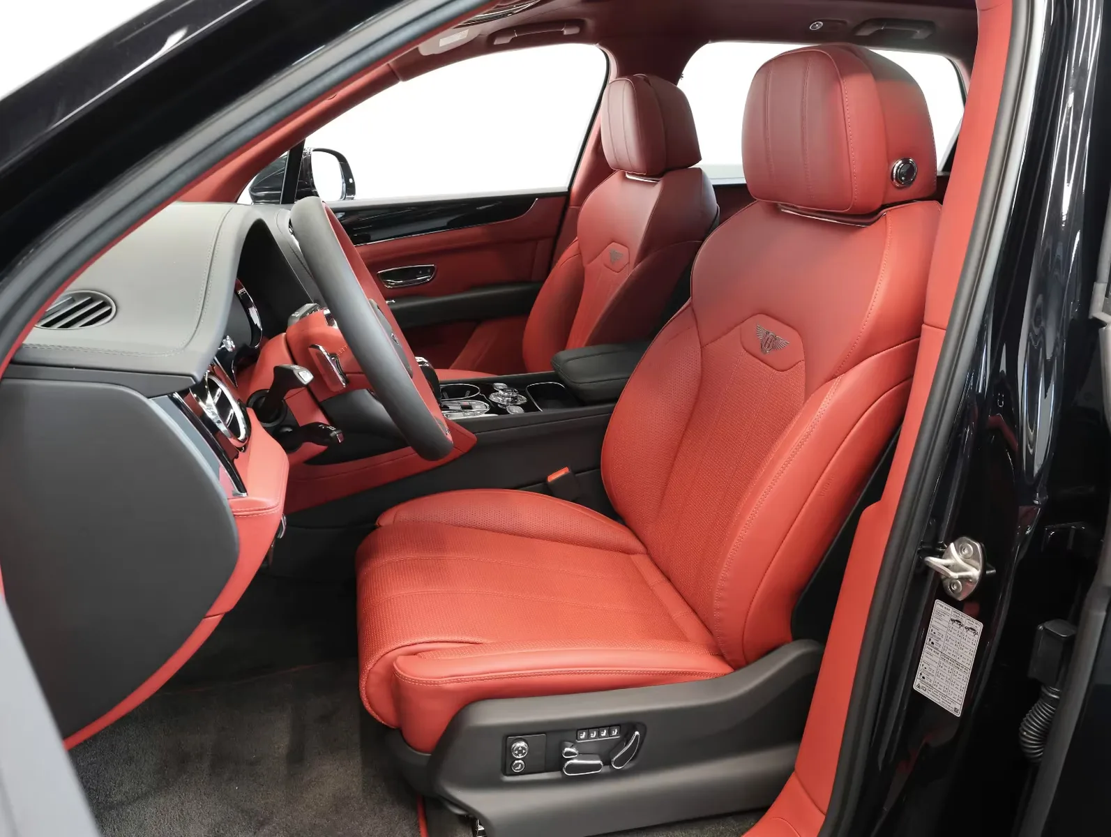 2025 Bentley Bentayga EWB, 8/19