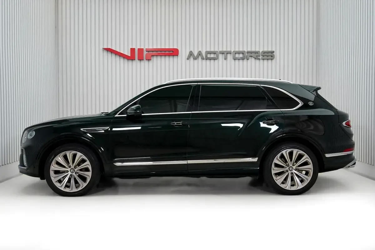 2025 Bentley Bentayga EWB, 7/12