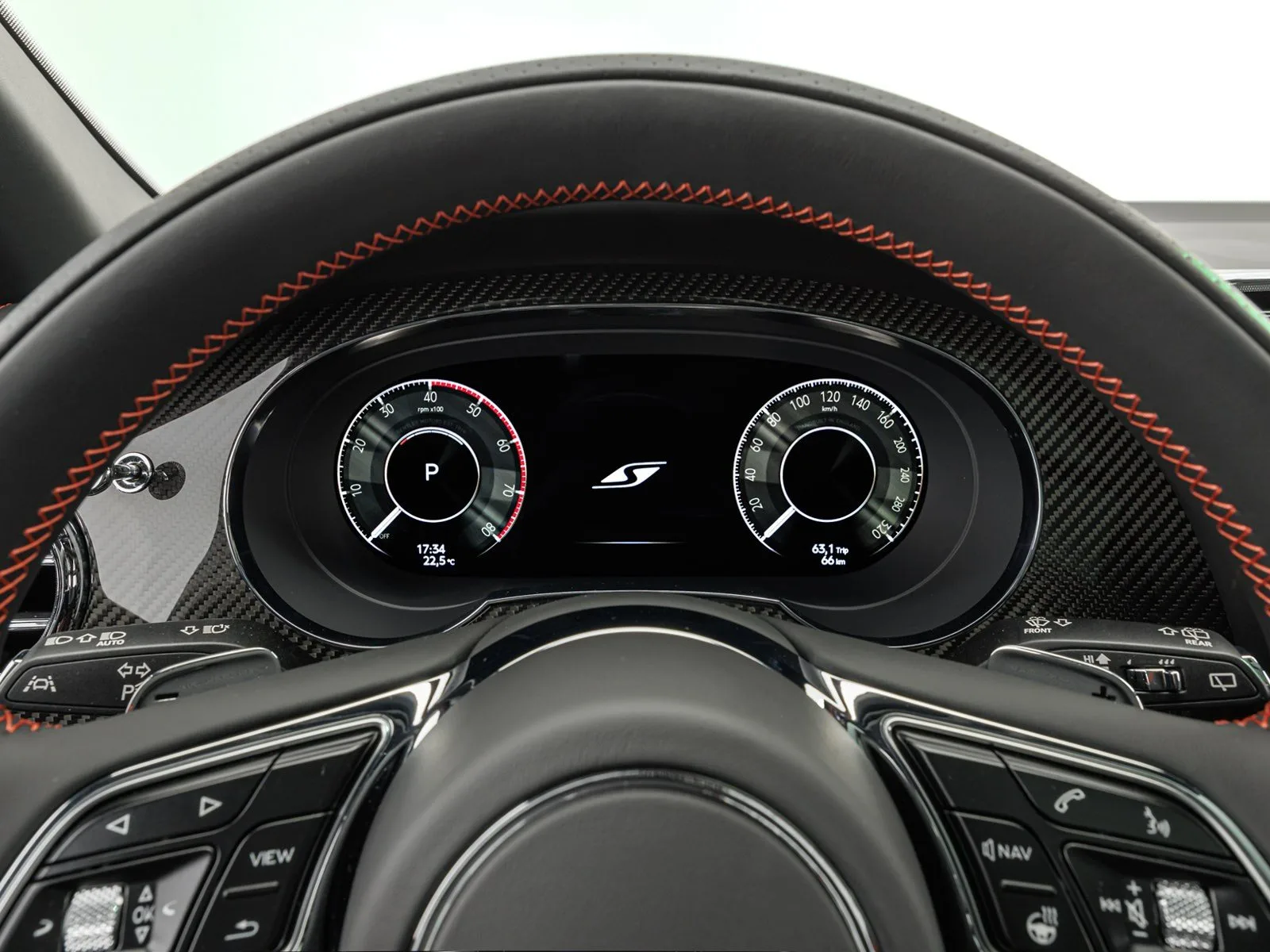 2025 Bentley Bentayga S, 14/30