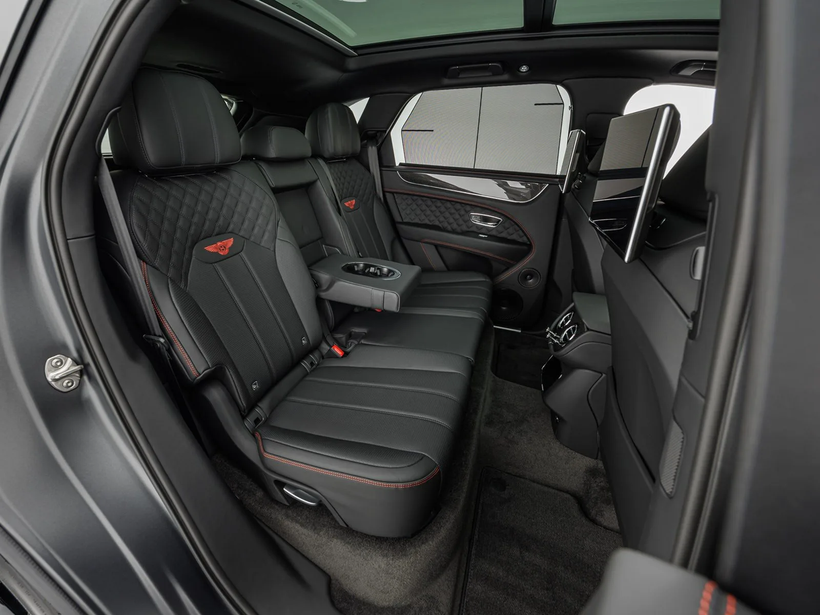 2025 Bentley Bentayga S, 18/30