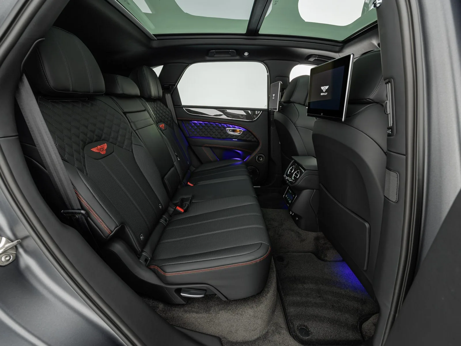2025 Bentley Bentayga S, 21/30