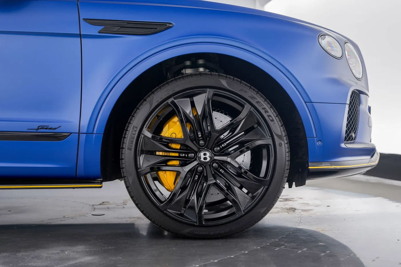 2025 Bentley Bentayga Speed offered by a franchised dealer group in Hatfield, United Kingdom, photo 9 of 25