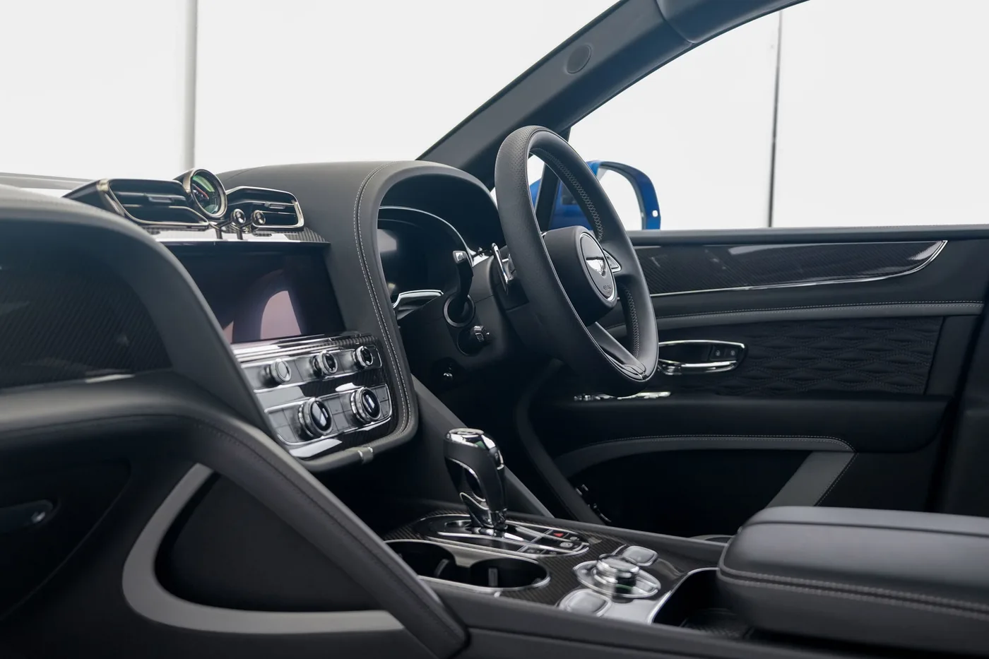 2025 Bentley Bentayga Speed offered by a franchised dealer group in Hatfield, United Kingdom, photo 22 of 25