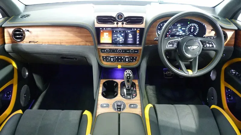 2025 Bentley Bentayga Speed, 20/28