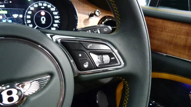 2025 Bentley Bentayga Speed, 24/28