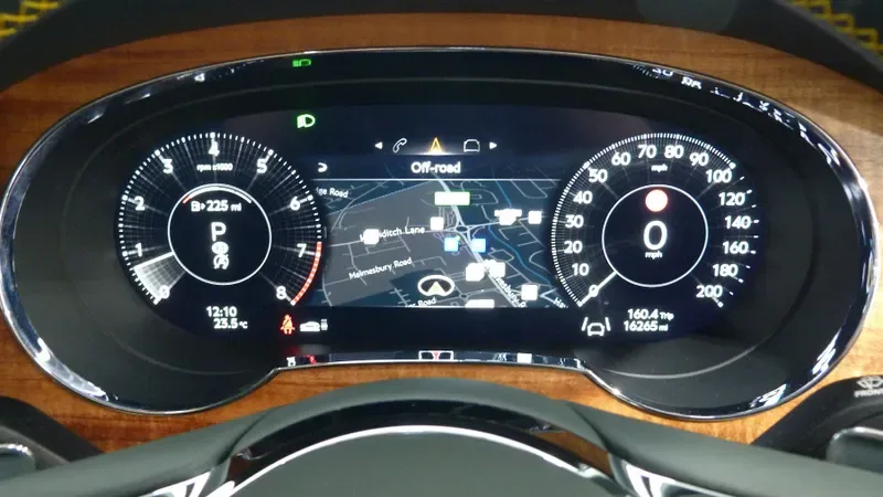 2025 Bentley Bentayga Speed, 25/28