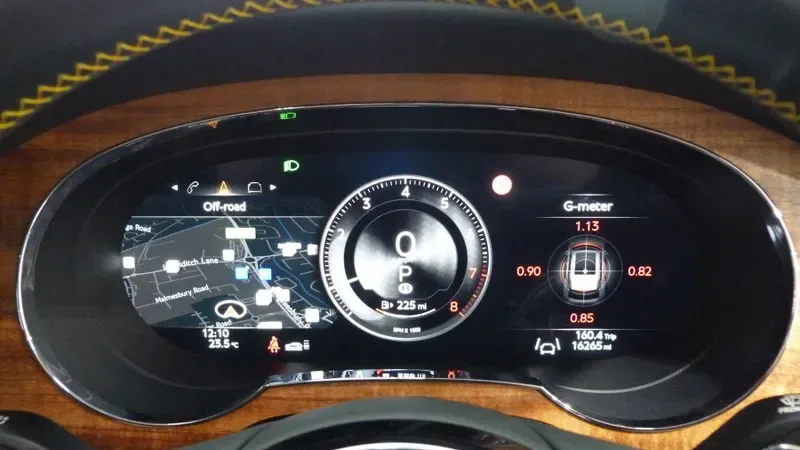 2025 Bentley Bentayga Speed, 26/28