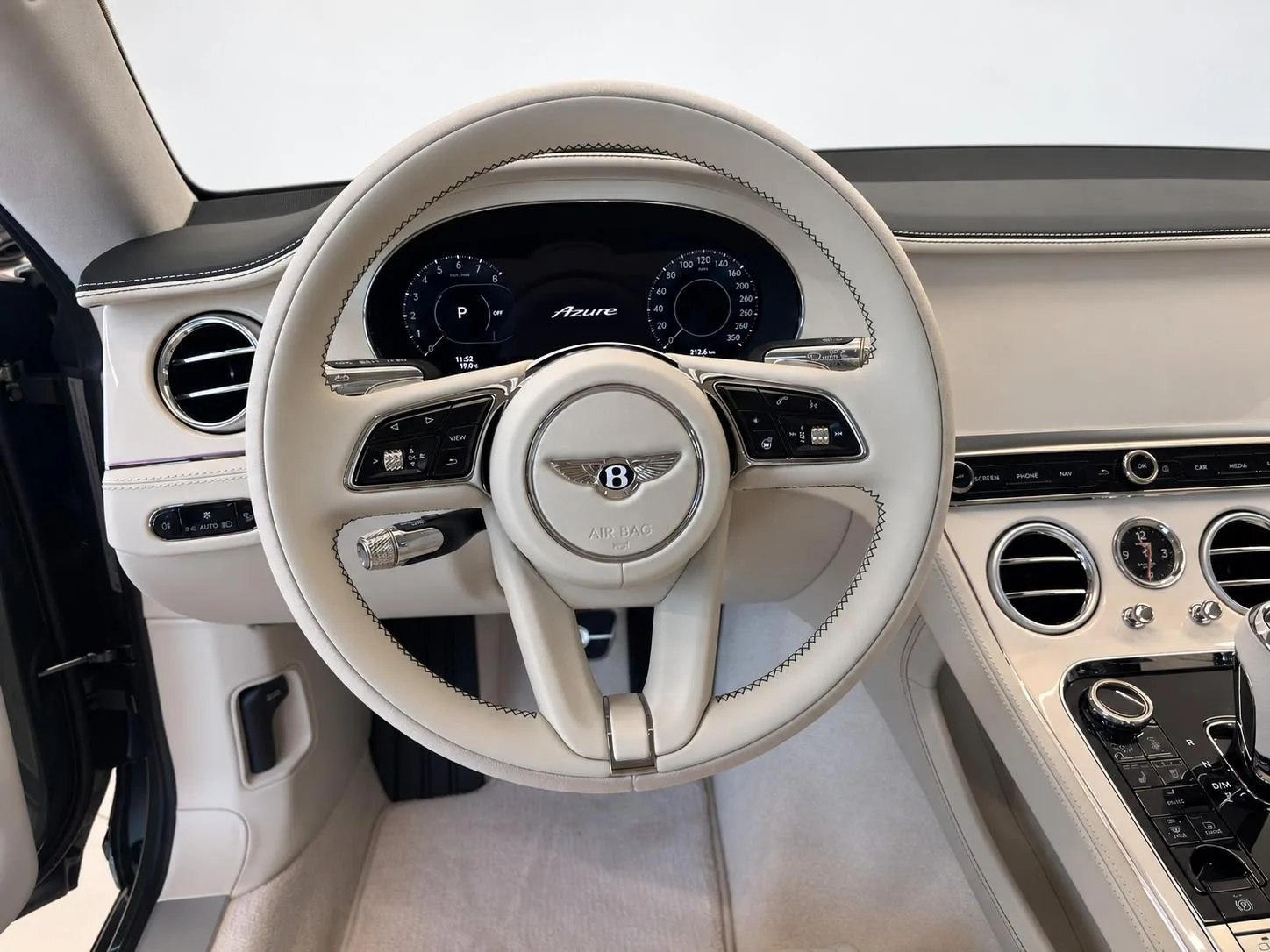 2025 Bentley Continental GT Azure, 10/30
