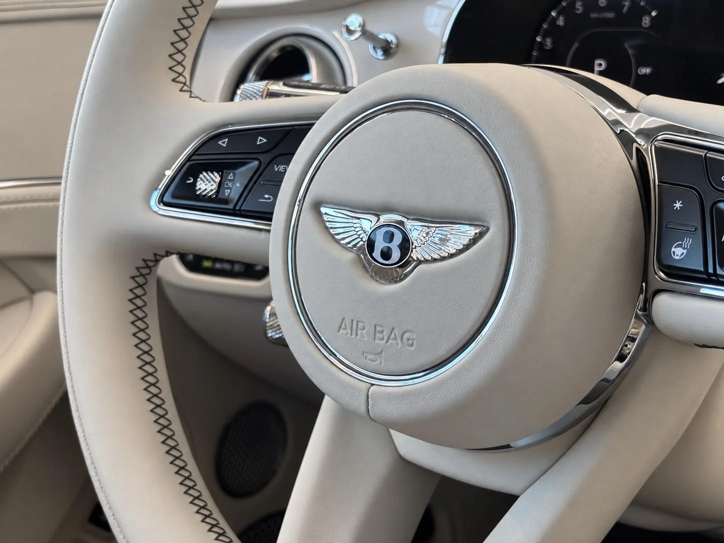 2025 Bentley Continental GT Azure, 16/30