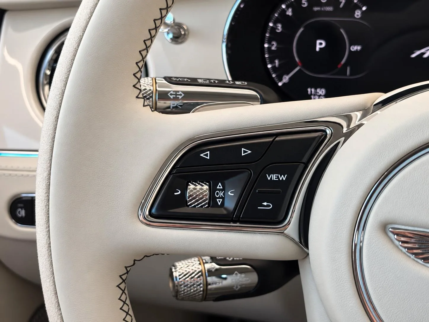 2025 Bentley Continental GT Azure, 17/30