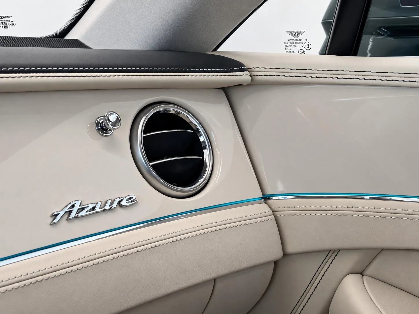2025 Bentley Continental GT Azure, 19/30