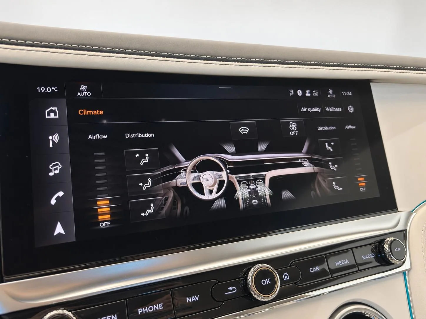 2025 Bentley Continental GT Azure, 27/30