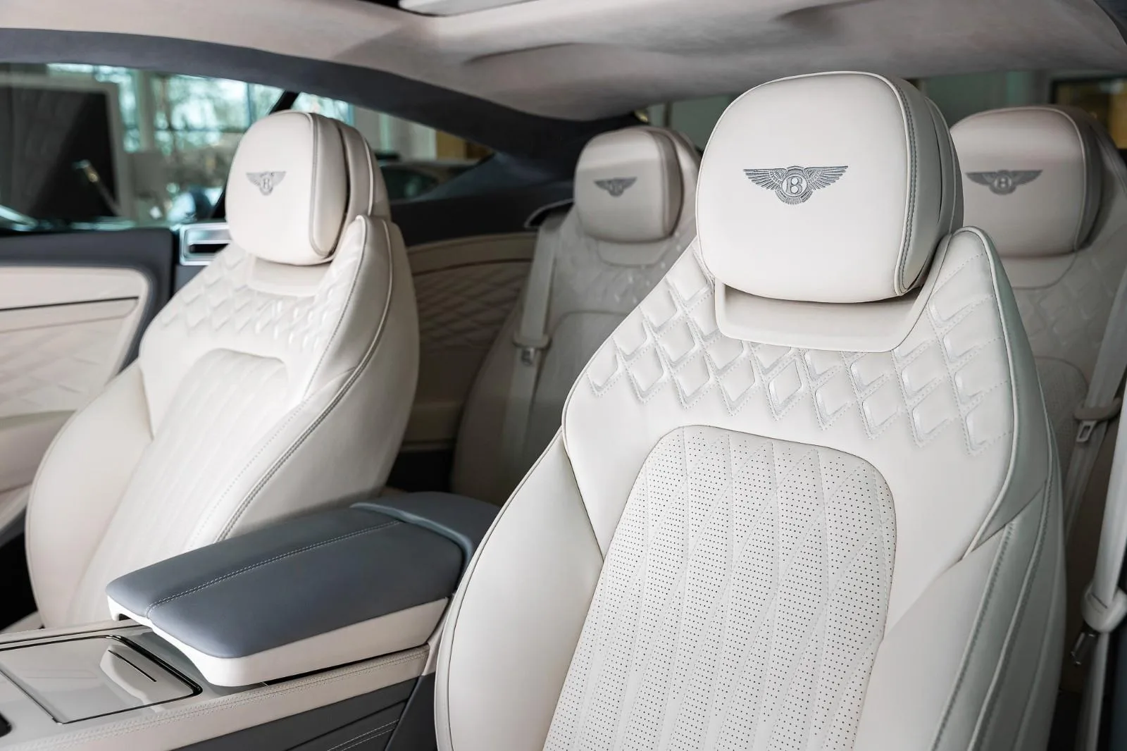 2025 Bentley Continental GT Azure, 11/29