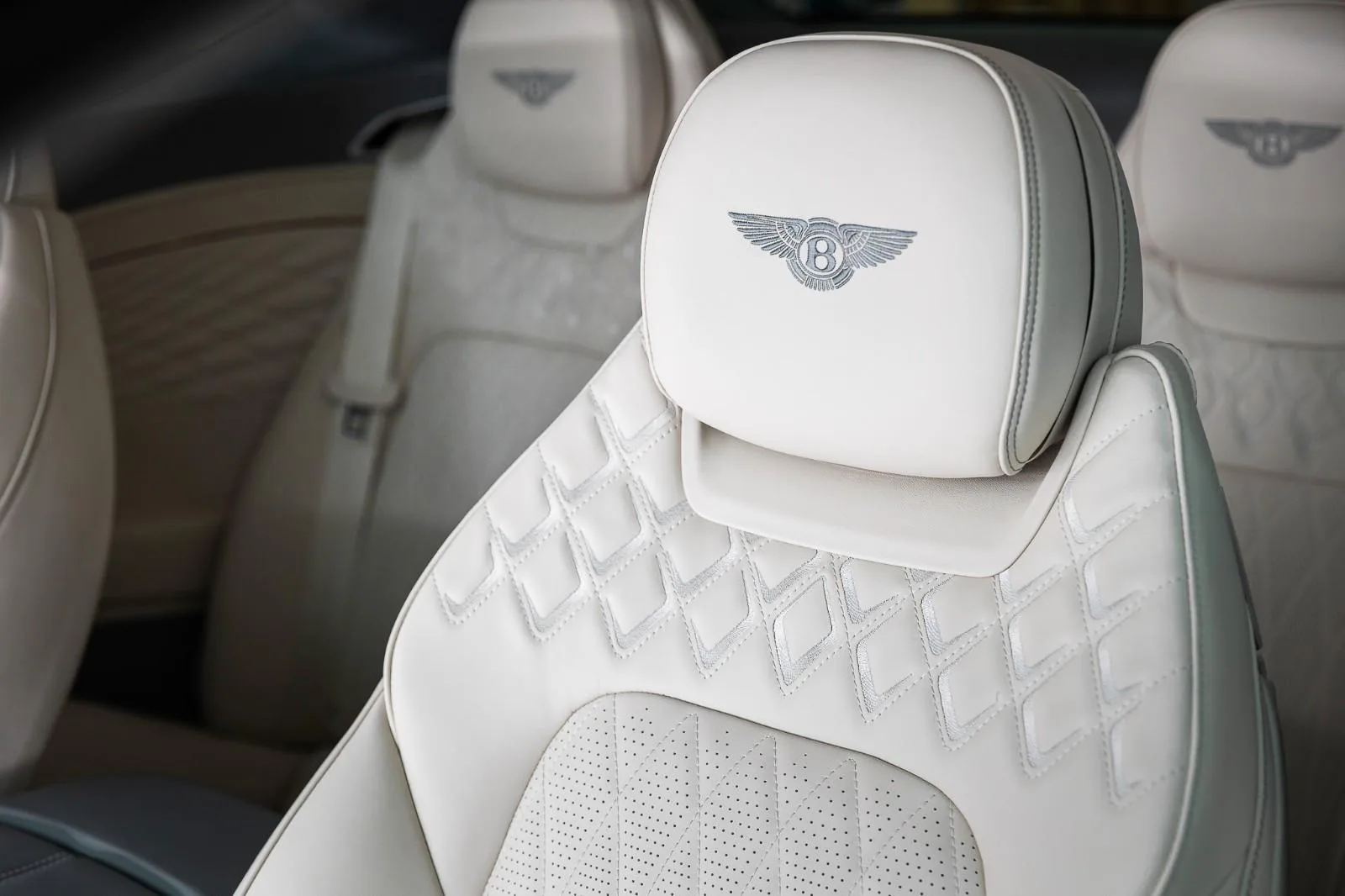 2025 Bentley Continental GT Azure, 12/29