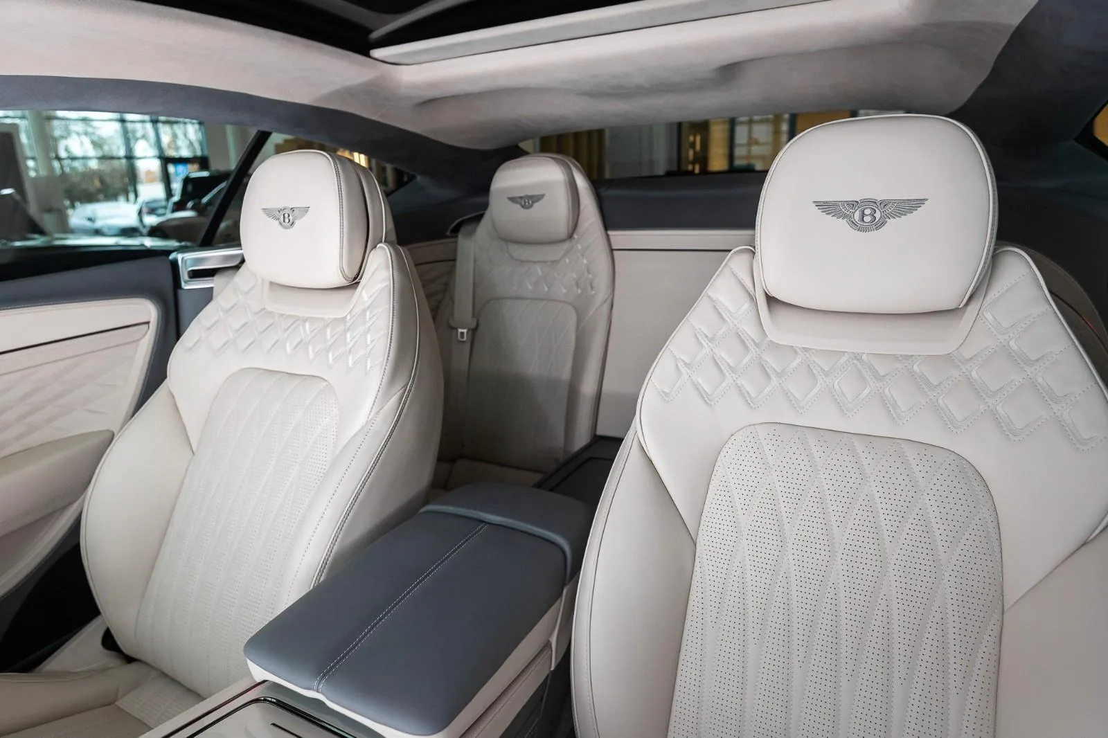 2025 Bentley Continental GT Azure, 13/29