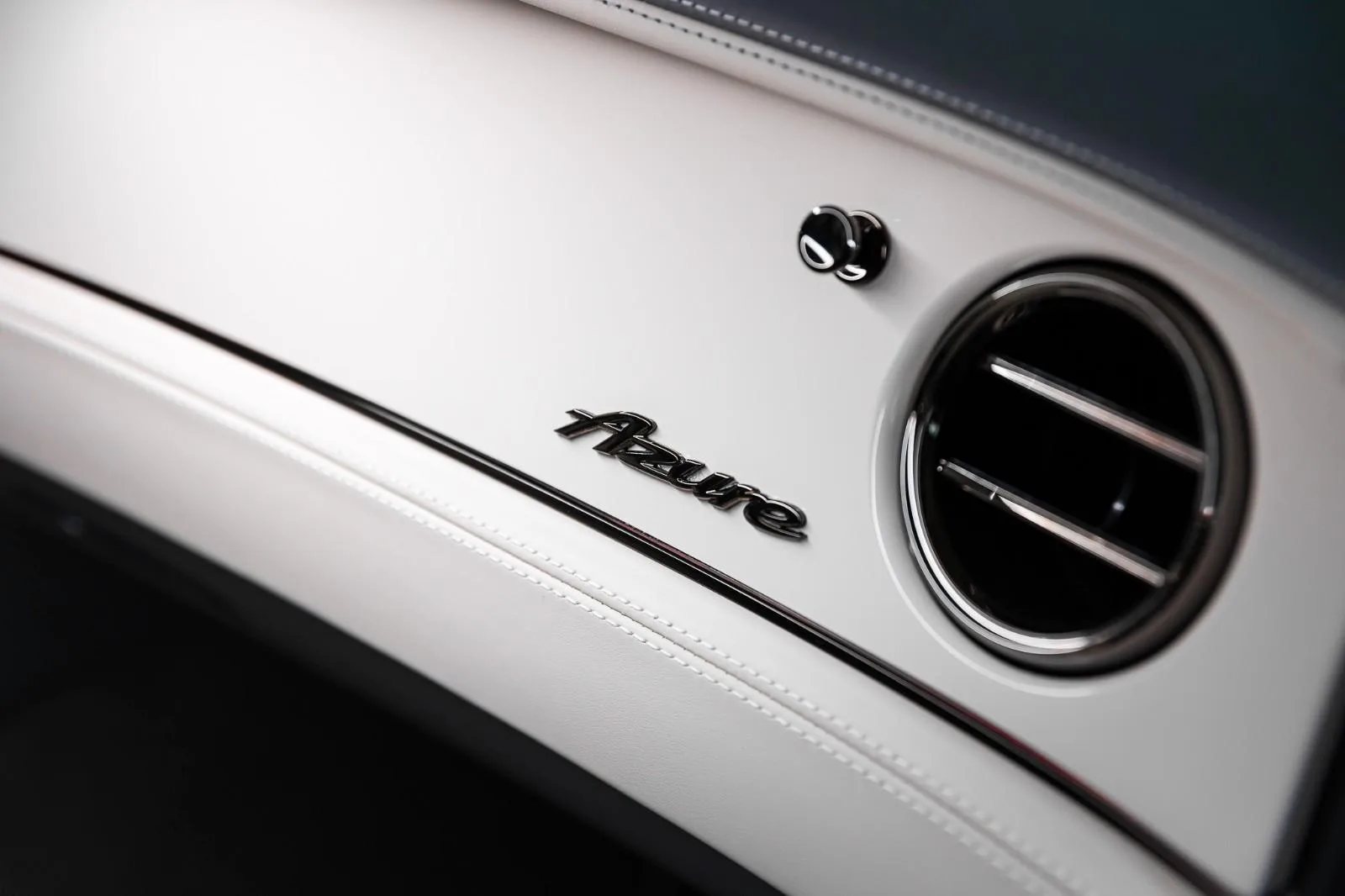 2025 Bentley Continental GT Azure, 28/29