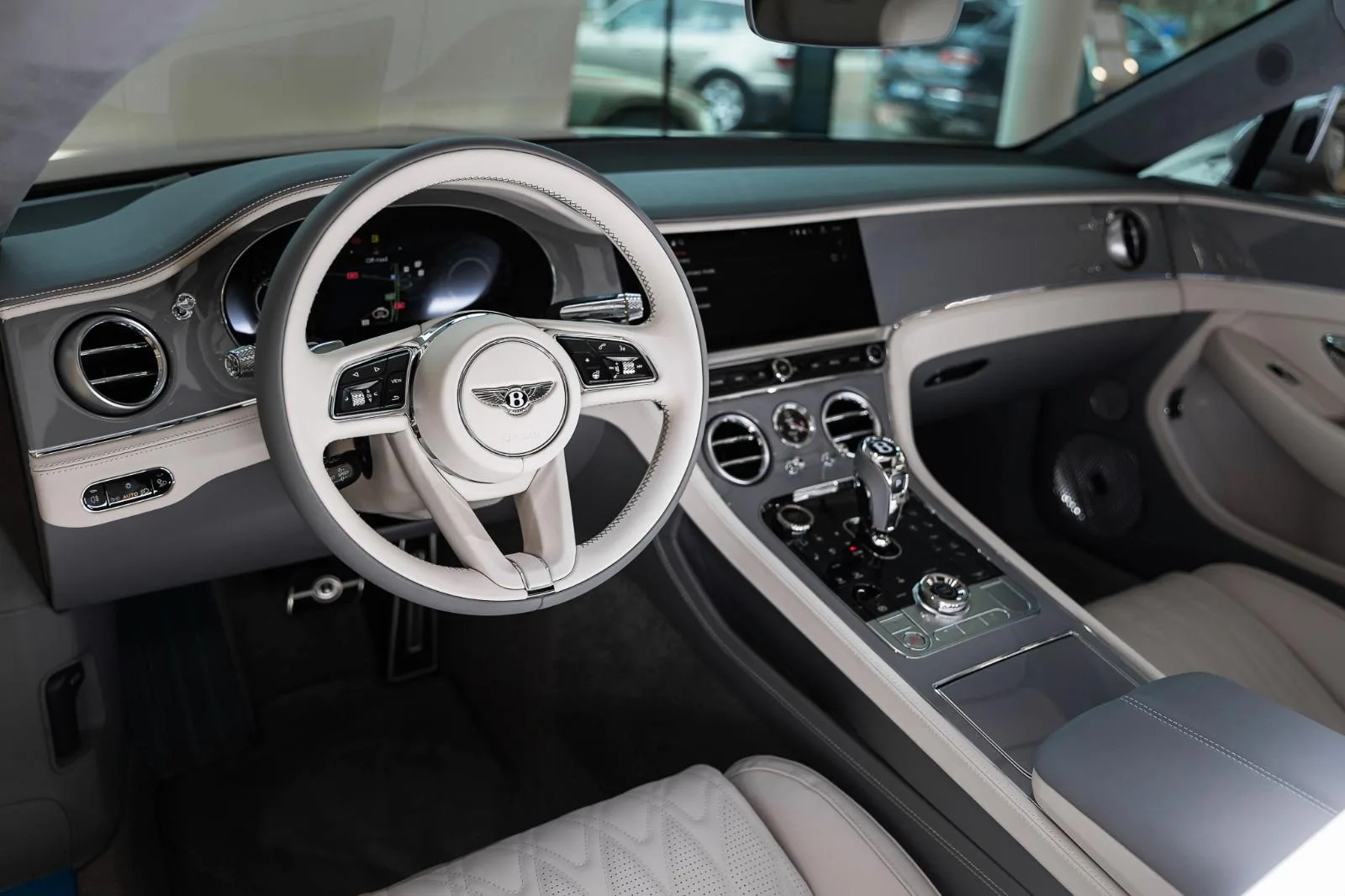 2025 Bentley Continental GT Azure, 8/30