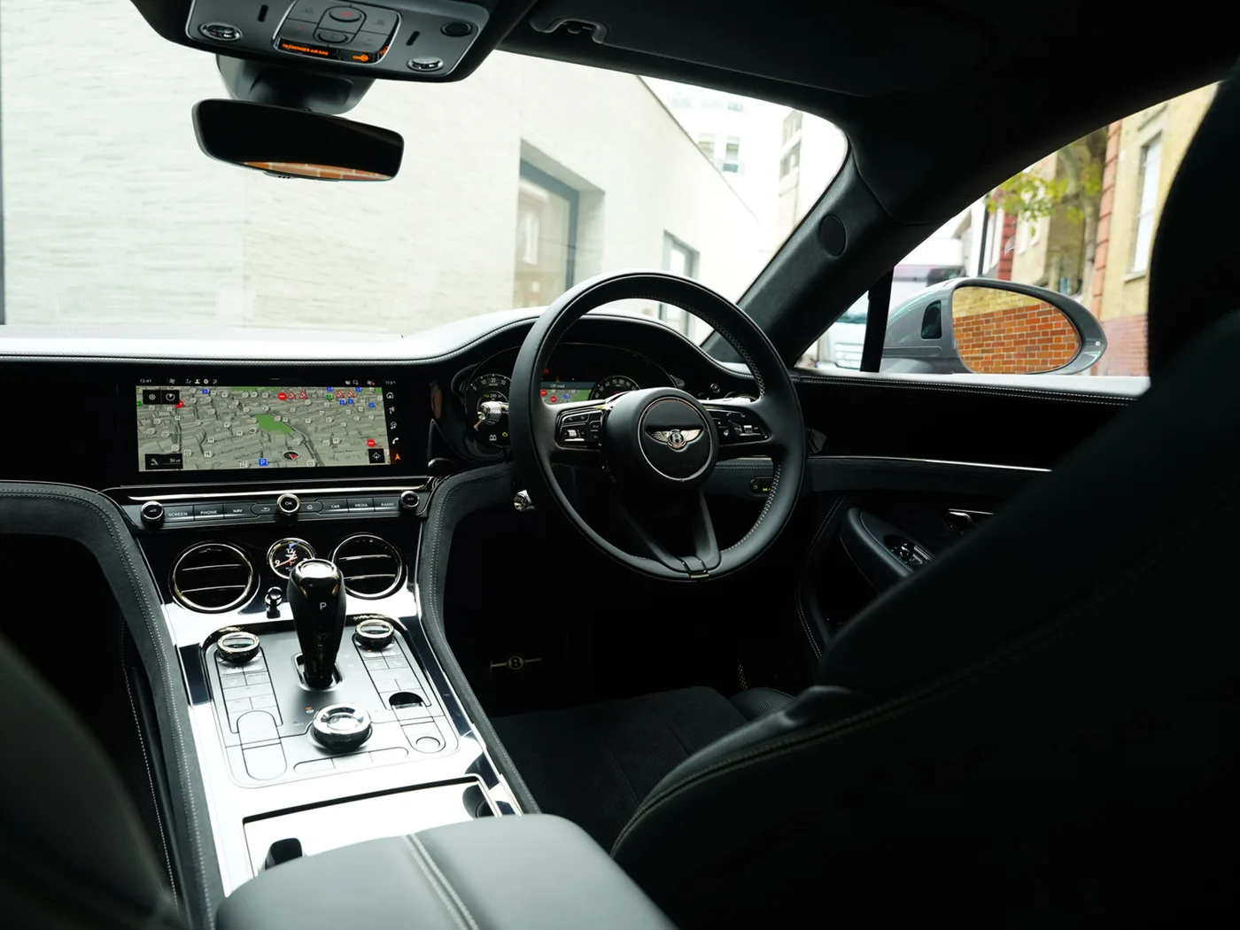 2025 Bentley Continental GT proposée par un groupe de concessions agréées à London, Royaume-Uni, photo 4 sur 25