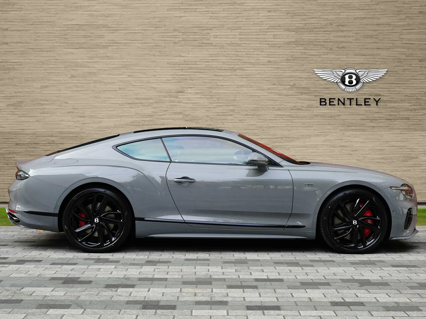 2025 Bentley Continental GT proposée par un groupe de concessions agréées à London, Royaume-Uni, photo 5 sur 25