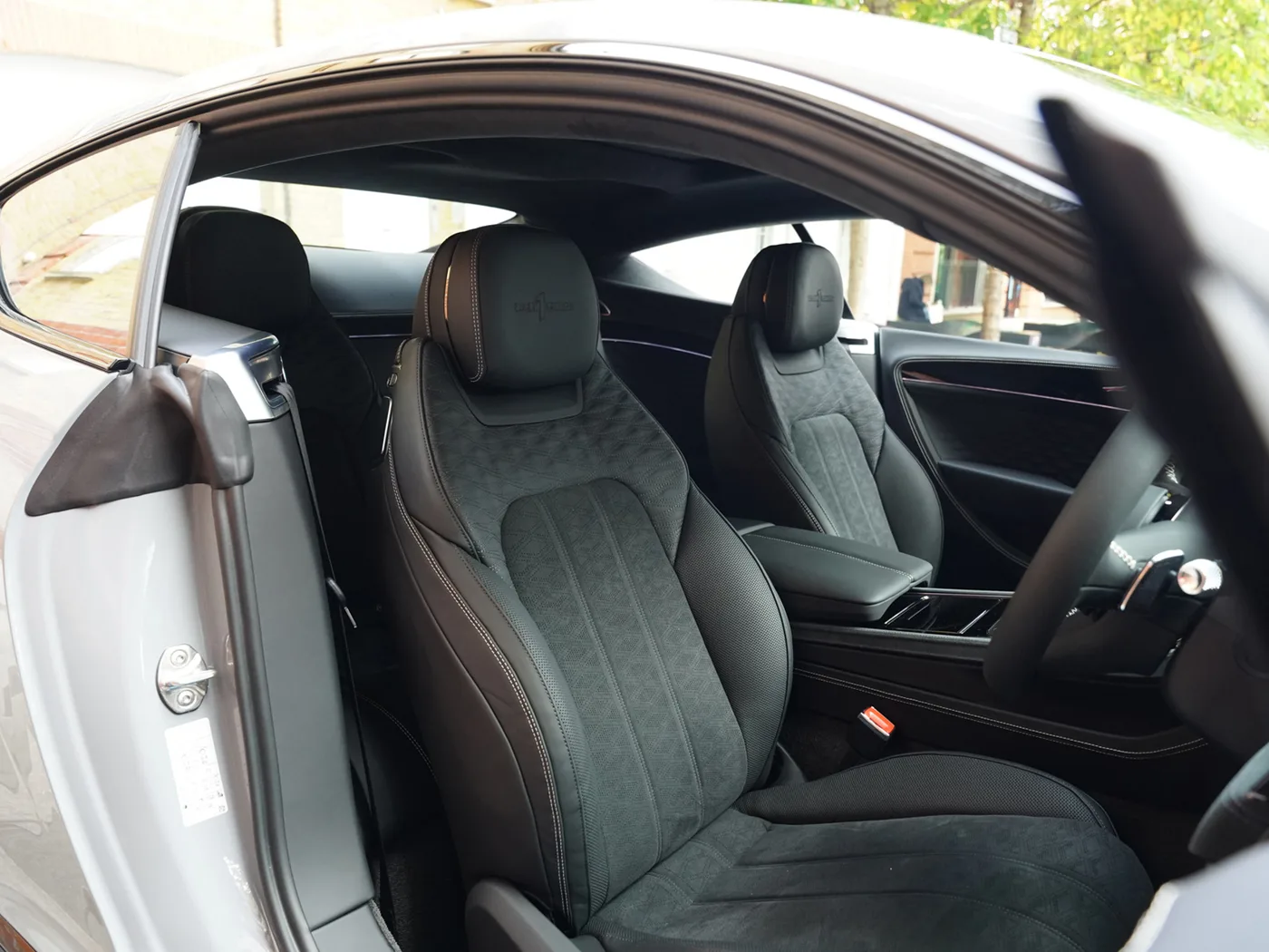 2025 Bentley Continental GT proposée par un groupe de concessions agréées à London, Royaume-Uni, photo 15 sur 25