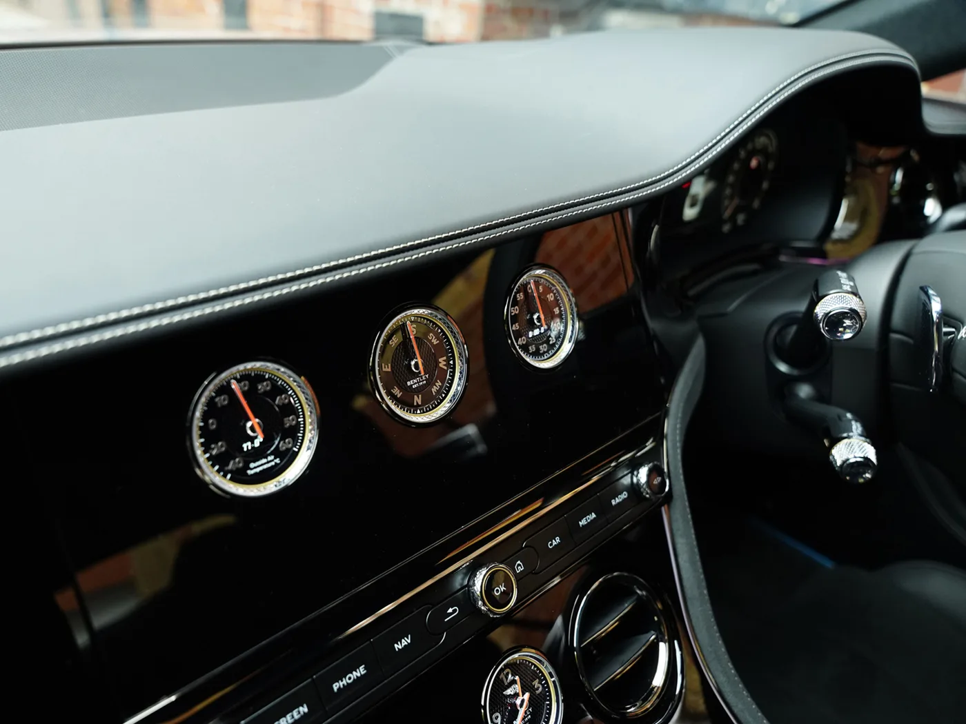 2025 Bentley Continental GT proposée par un groupe de concessions agréées à London, Royaume-Uni, photo 20 sur 25