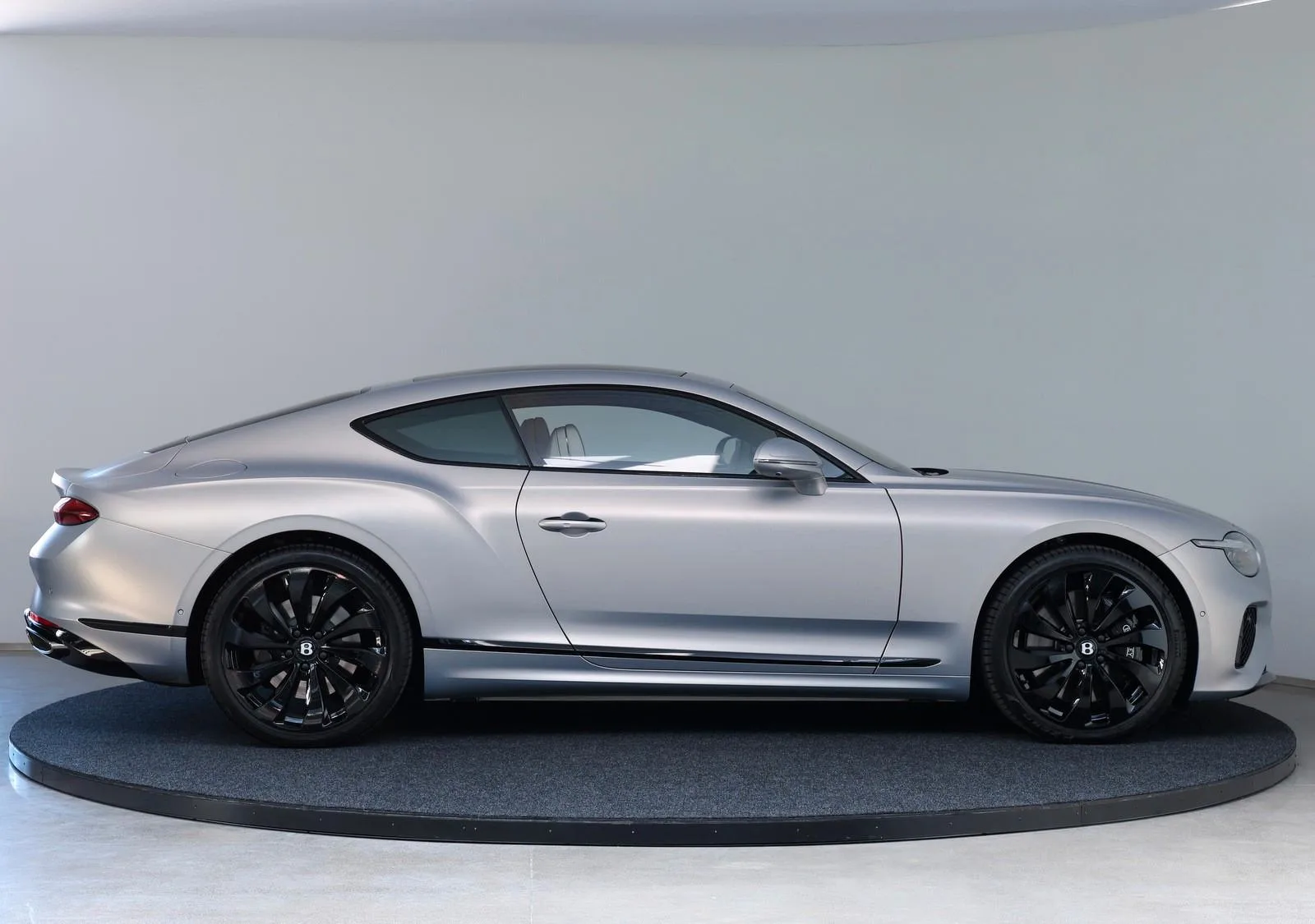 2025 Bentley Continental GT, 17/18
