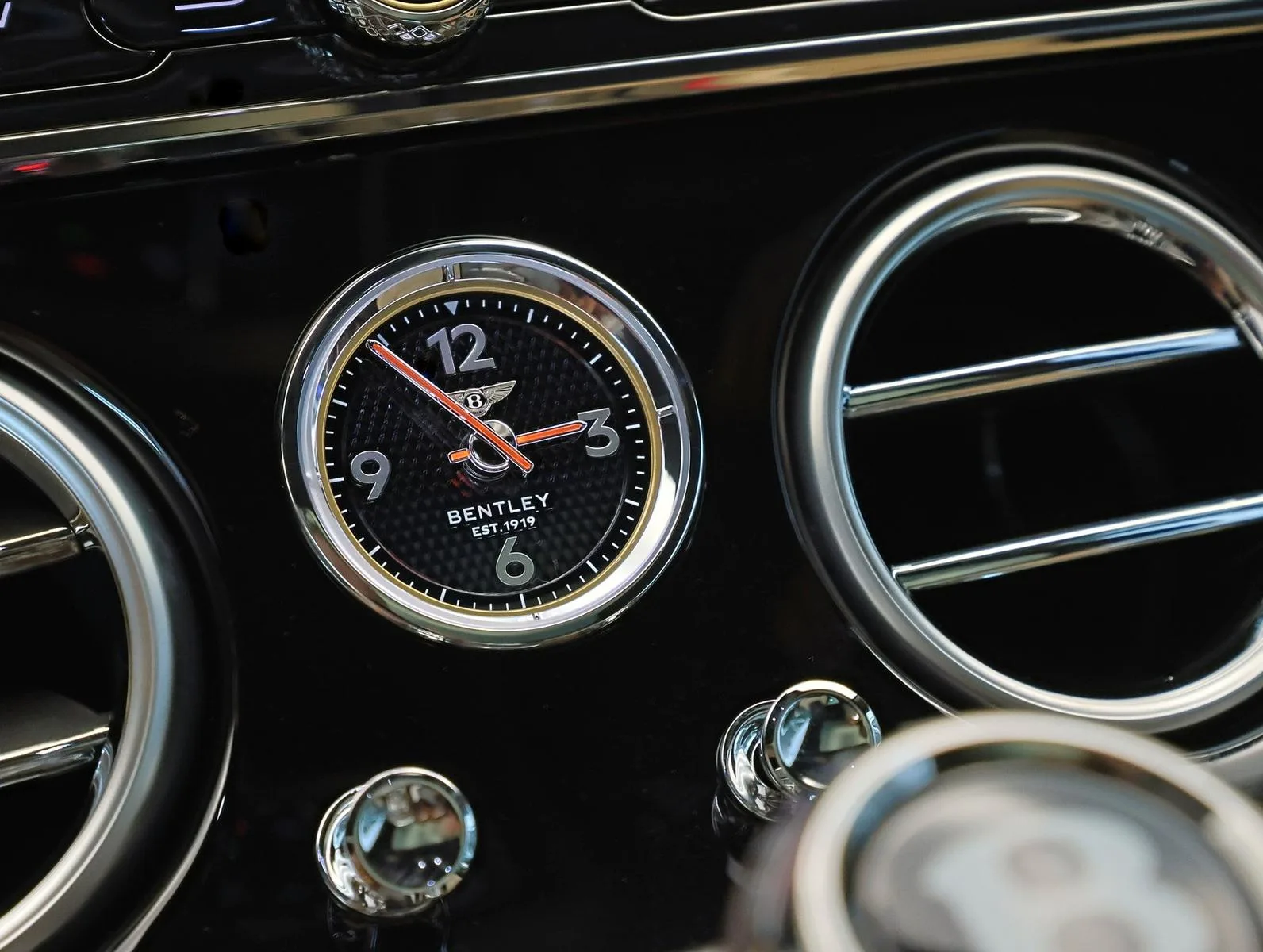 2025 Bentley Continental GT, 11/19