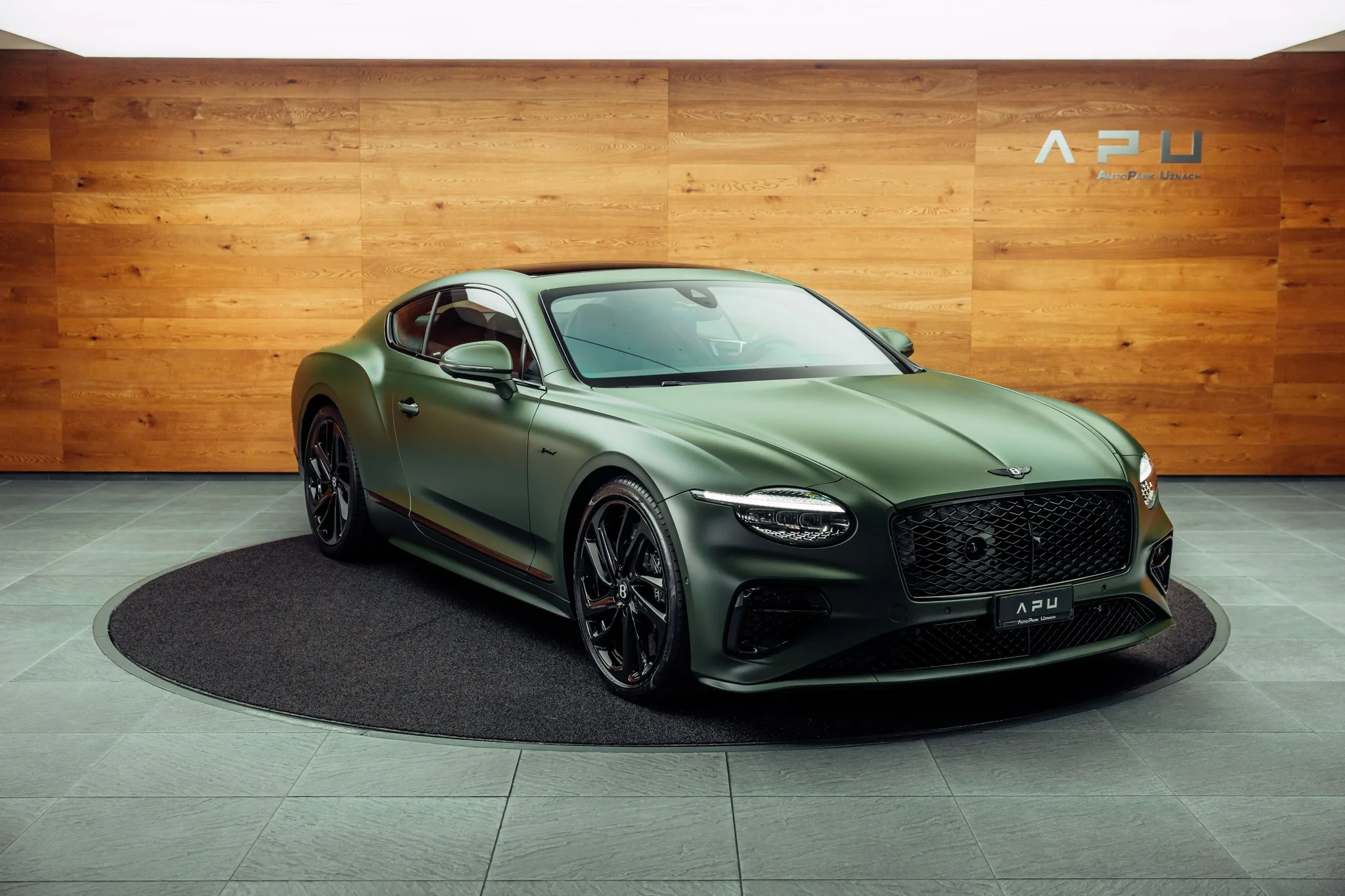 2025 Bentley Continental GT Speed proposée par un concessionnaire spécialisé à Uznach, Suisse, photo principale