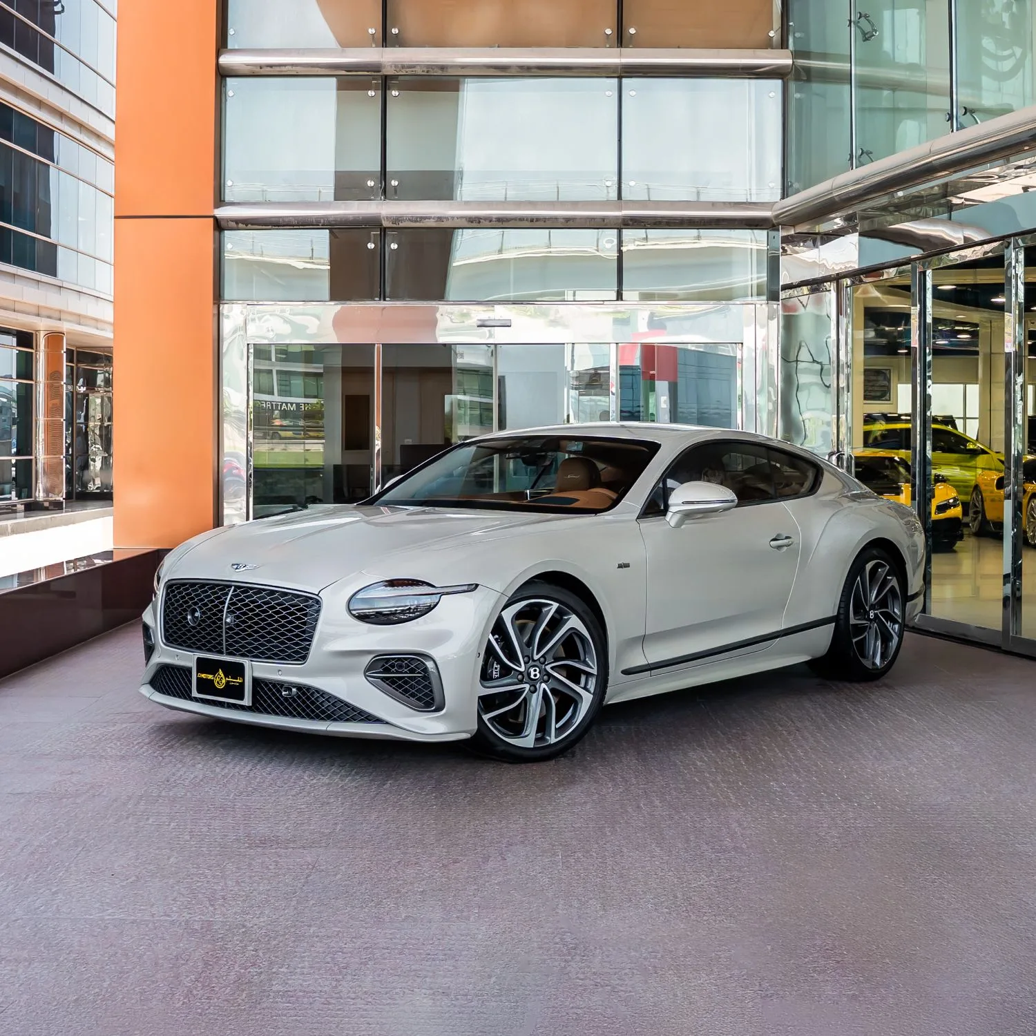 2025 Bentley Continental GT Speed proposée par un concessionnaire spécialisé à Dubai, Émirats arabes unis, photo principale