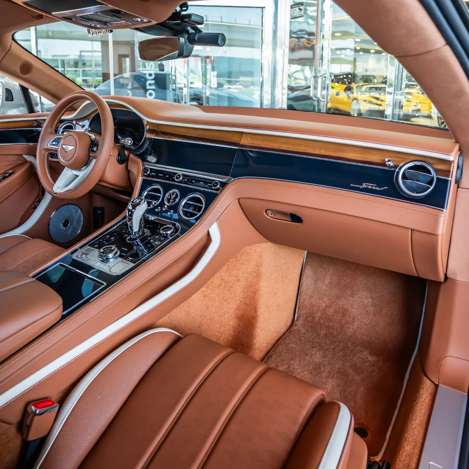 2025 Bentley Continental GT Speed offered by a specialist dealer in Dubai, United Arab Emirates, photo 11 of 18
