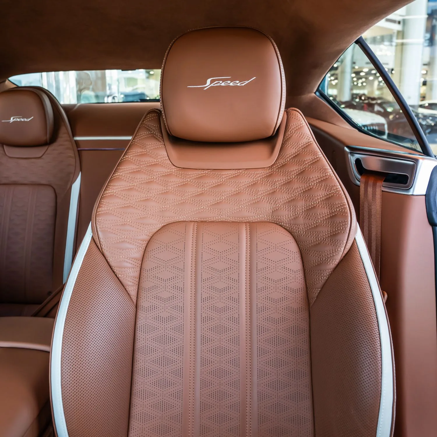 2025 Bentley Continental GT Speed offered by a specialist dealer in Dubai, United Arab Emirates, photo 12 of 18